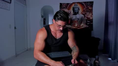    online show from 11.04.25