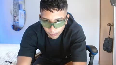 Mistery Guy online show from 10.06.25