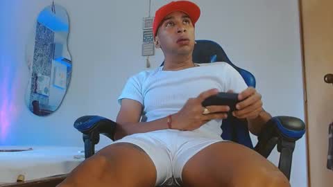 Mistery Guy online show from 11.11.25