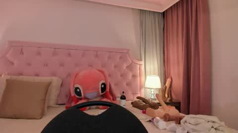 Vale Toro  online show from 02.13.25