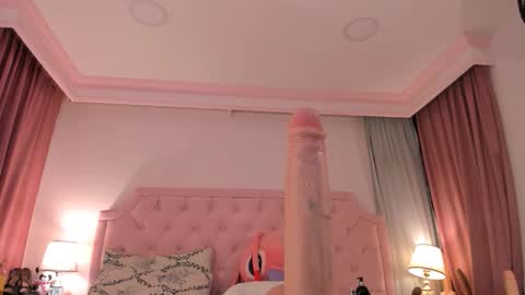 Vale Toro  online show from 09.19.25