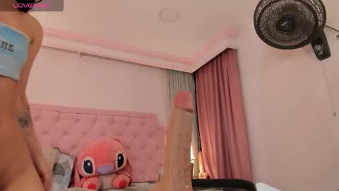 Vale Toro  online show from 11.23.25