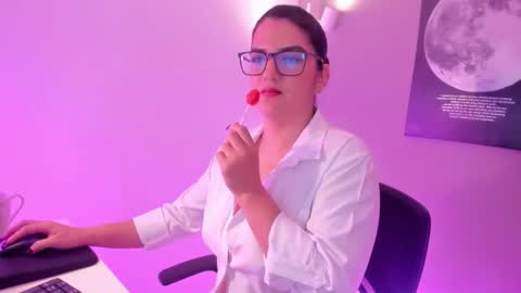 VALEN VEGA online show from 02.01.26