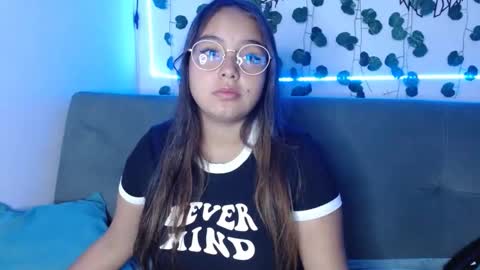 Snapshot of valeria_cherry chatting on 01.04.25 valeria online show from 01.04.25
