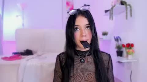 Snapshot of valeria_goss chatting on 06.14.26 Valeria Londoo online show from 06.14.26