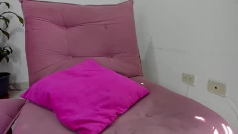 Snapshot of valeria_miller69 chatting on 09.13.25 valeria_miller69 online show from 09.13.25