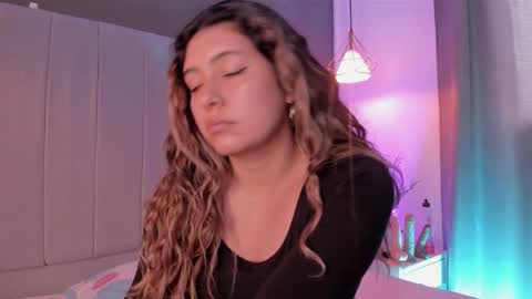 valeria_rouse28 online show from 12.14.25