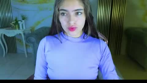 Snapshot of valeriaa_s chatting on 06.19.26 valeriaa_s online show from 06.19.26