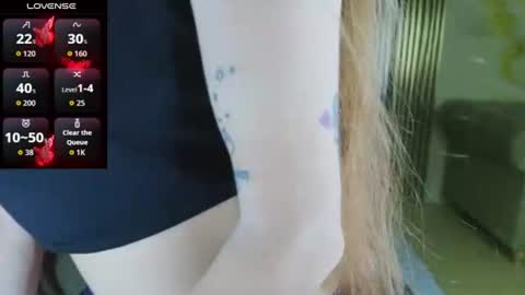 Snapshot of valeriaa_s chatting on 07.25.26 valeriaa_s online show from 07.25.26
