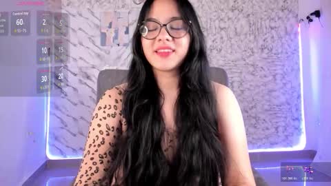 Snapshot of valeriadrems chatting on 10.19.25 Tell me vale online show from 10.19.25