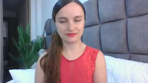 valeriafrannco online show from 02.04.25