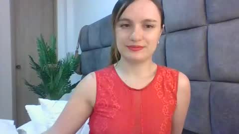 valeriafrannco online show from 02.04.25