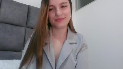 valeriafrannco online show from 02.06.25