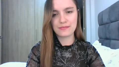 valeriafrannco online show from 03.11.25