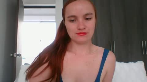 Snapshot of valeriafrannco chatting on 06.15.26 valeriafrannco online show from 06.15.26