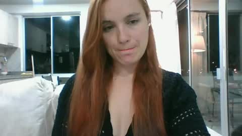 Snapshot of valeriafrannco chatting on 06.17.26 valeriafrannco online show from 06.17.26