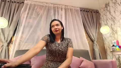 Snapshot of valeriajazz chatting on 10.18.25 Im Valeria online show from 10.18.25