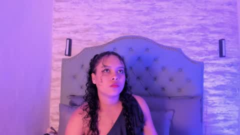 Snapshot of valeriajlio chatting on 09.23.25 Valeria online show from 09.23.25