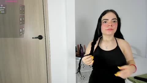 Snapshot of valerialoren chatting on 04.22.26 valerialoren online show from 04.22.26