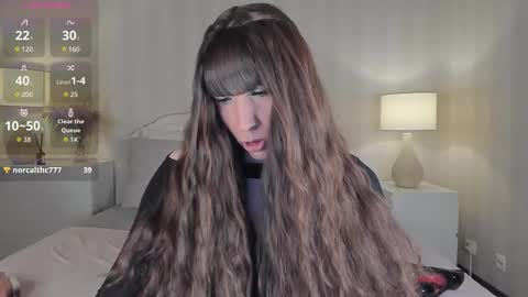 Valeria online show from 10.31.25