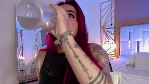 Valerie  online show from 11.23.25