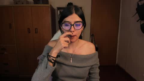 Snapshot of valerie__sky chatting on 01.15.25 Val online show from 01.15.25