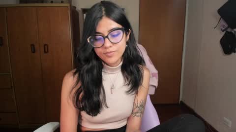 Snapshot of valerie__sky chatting on 02.06.25 Val online show from 02.06.25