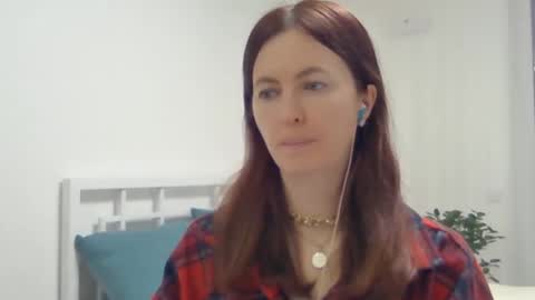 Snapshot of valerie_rose777 chatting on 02.16.25 valerie_rose777 online show from 02.16.25