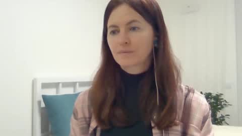 Snapshot of valerie_rose777 chatting on 02.22.25 valerie_rose777 online show from 02.22.25