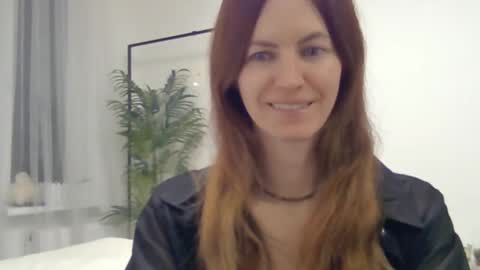 valerie_rose777 online show from 12.16.25