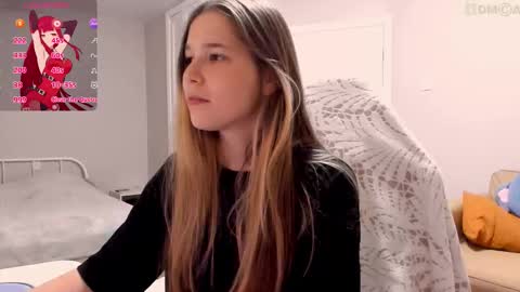 Snapshot of valeriebubbles chatting on 09.23.25 Valerie online show from 09.23.25