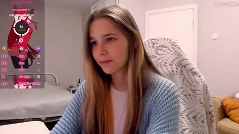 Snapshot of valeriebubbles chatting on 10.08.25 Valerie online show from 10.08.25