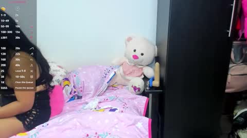 Snapshot of valerieduke chatting on 10.10.25 Valerie online show from 10.10.25