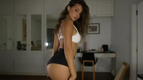 Valerie online show from 11.26.25