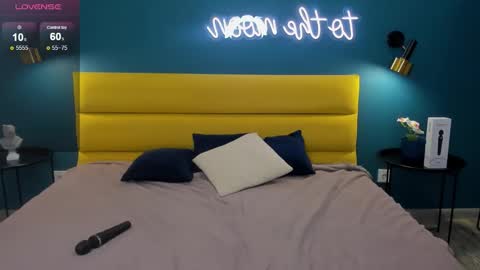 Hot  Valerie online show from 11.26.25