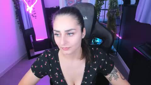 Valerie online show from 11.05.25