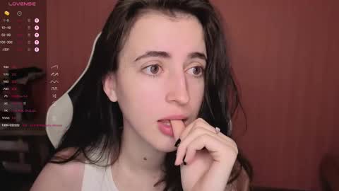 Snapshot of valeritiio chatting on 10.05.25 valeritiio online show from 10.05.25