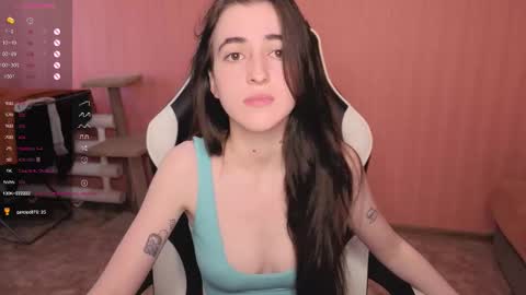 Snapshot of valeritiio chatting on 10.18.25 valeritiio online show from 10.18.25