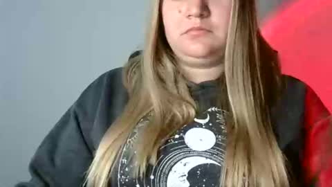 Snapshot of valerivane chatting on 12.03.25 Valery online show from 12.03.25