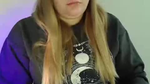 Snapshot of valerivane chatting on 12.04.25 Valery online show from 12.04.25