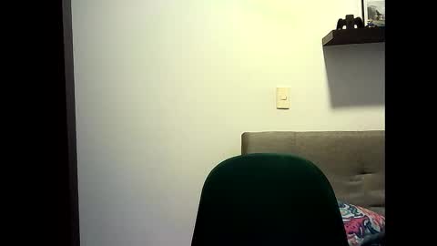 Snapshot of valery__rouse_ chatting on 05.25.26 Valery online show from 05.25.26