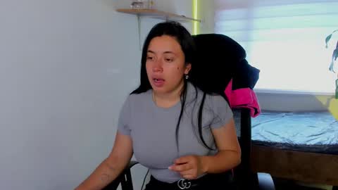 valery_bonnet1 online show from 10.28.25