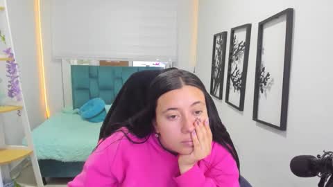 valery_bonnet1 online show from 12.19.25