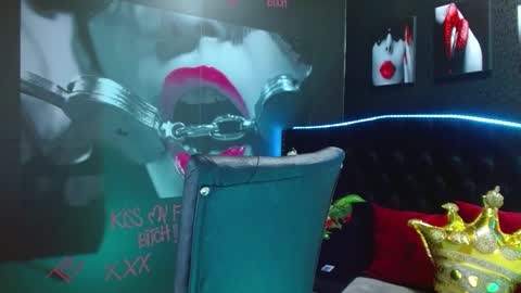 Snapshot of valery_meer_ chatting on 12.14.24 Valeria online show from 12.14.24