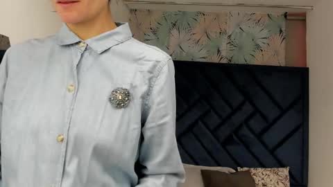 VALERY MORE online show from 10.21.25