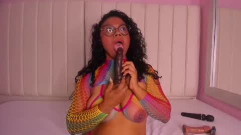 Snapshot of valery_storm_ chatting on 09.24.25 valery_storm_ online show from 09.24.25
