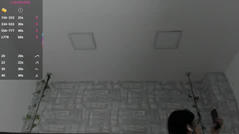 valerykat_ online show from 11.20.25