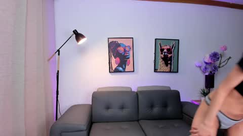 Valery Rivas online show from 04.17.26