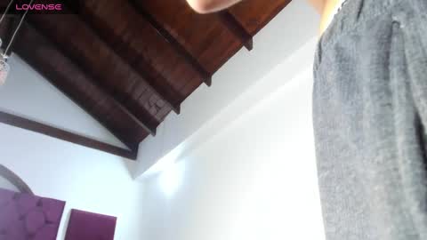 Valery Stonne  online show from 09.09.25