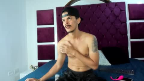 Valery Stonne  online show from 09.16.25